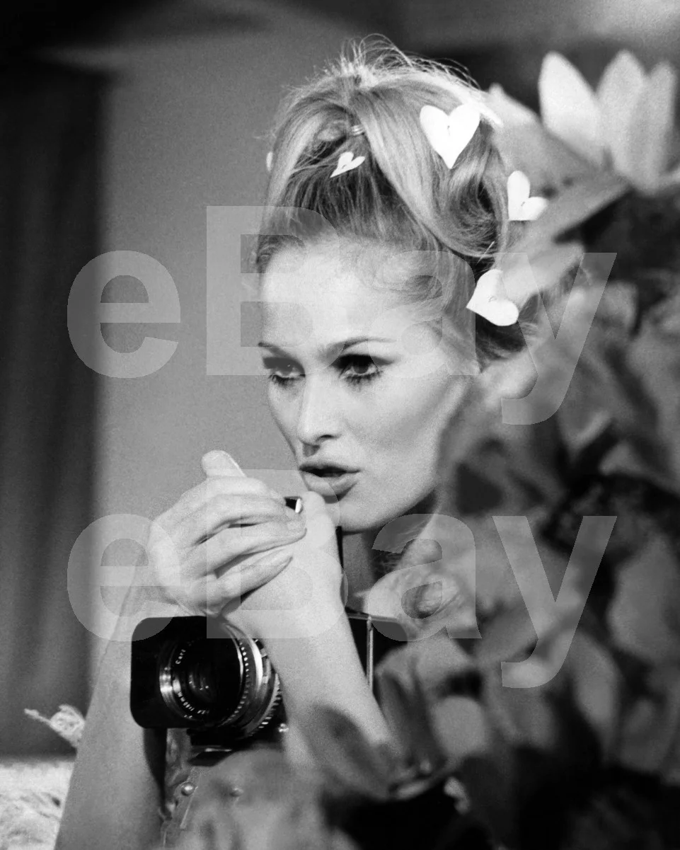 Casino Royale (1967) Ursula Andress 16x12 Photo Poster Print, изображение 4