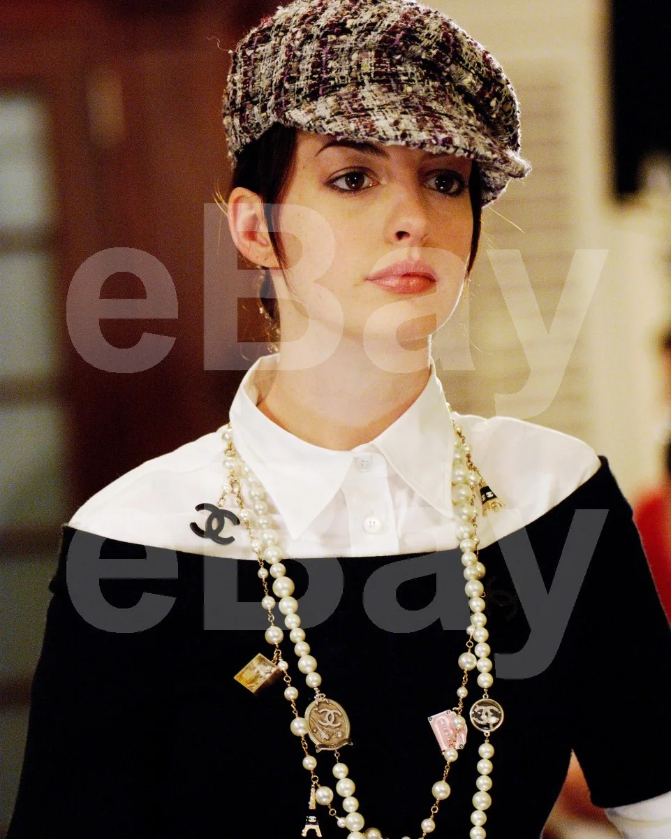 The Devil Wears Prada (2006) Anne Hathaway 16x12 Photo Poster Print, image 4