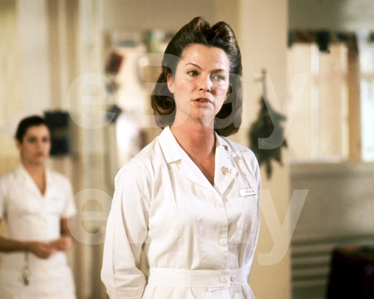 One Flew Over the Cuckoo's Nest (1975) Louise Fletcher 16x12 Photo, изображение 4