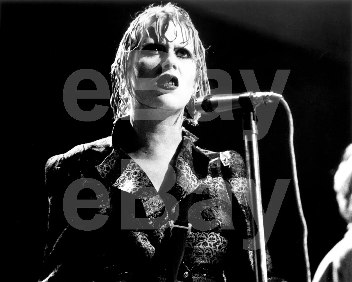 Breaking Glass (1980) Hazel O'Connor 16x12 Photo Poster Print, изображение 4