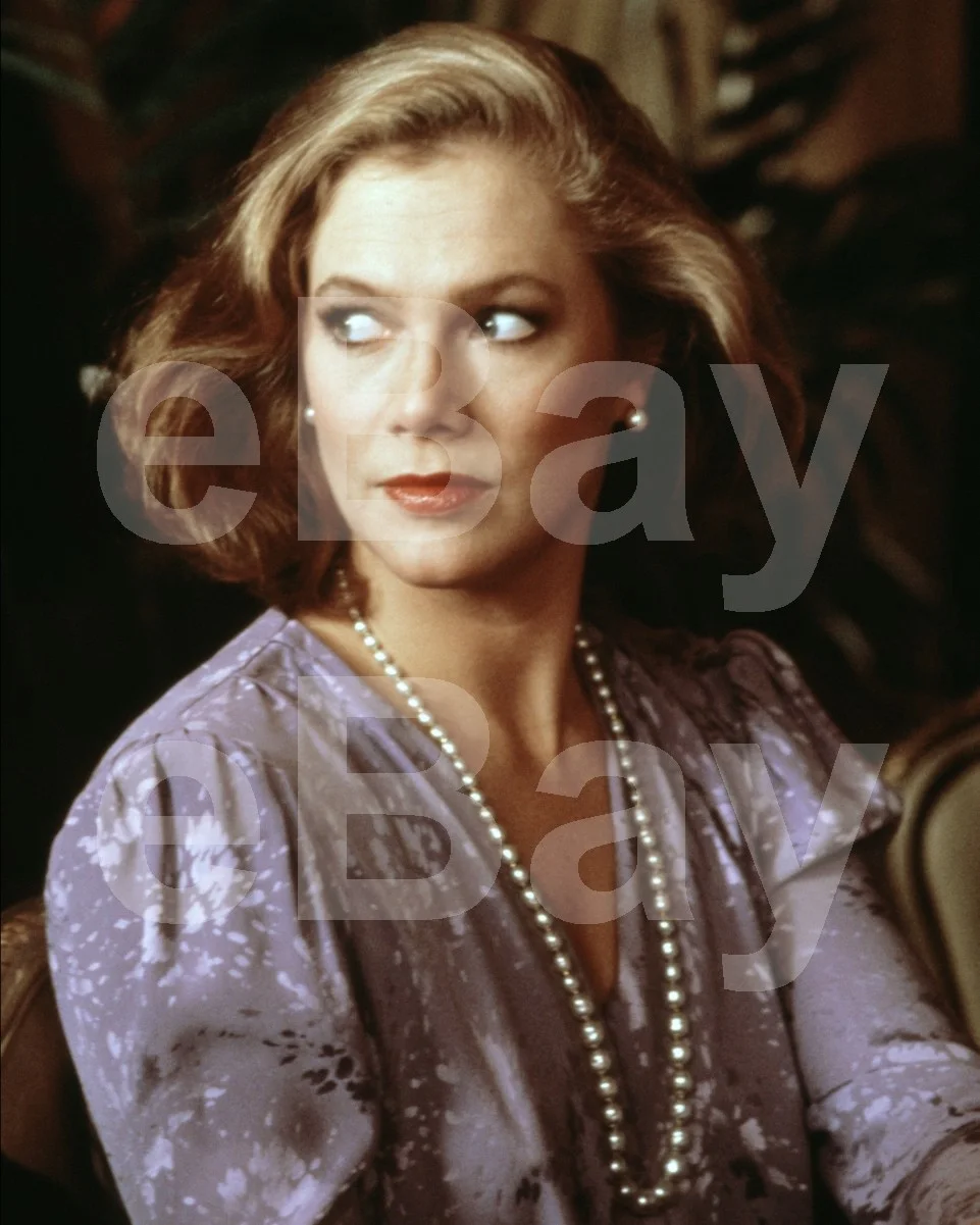 Prizzi's Honor (1985) Kathleen Turner 16x12 Photo Poster Print, image 4