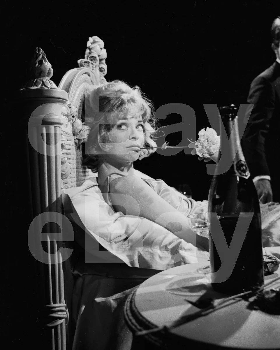 Kaleidoscope (1966) Susannah York 16x12 Photo Poster Print, image 4