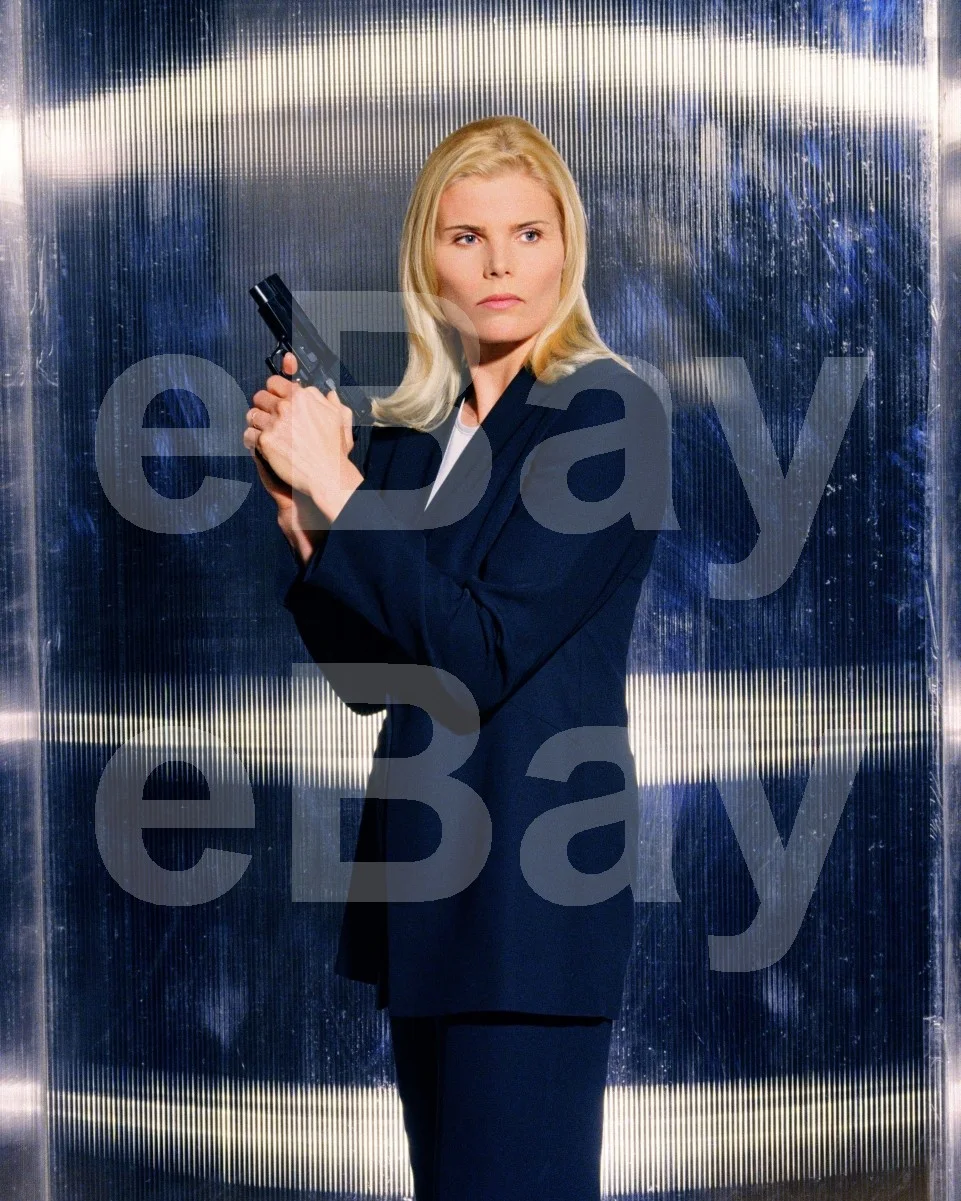 First Shot (2002) Mariel Hemingway 16x12 Photo, image 4