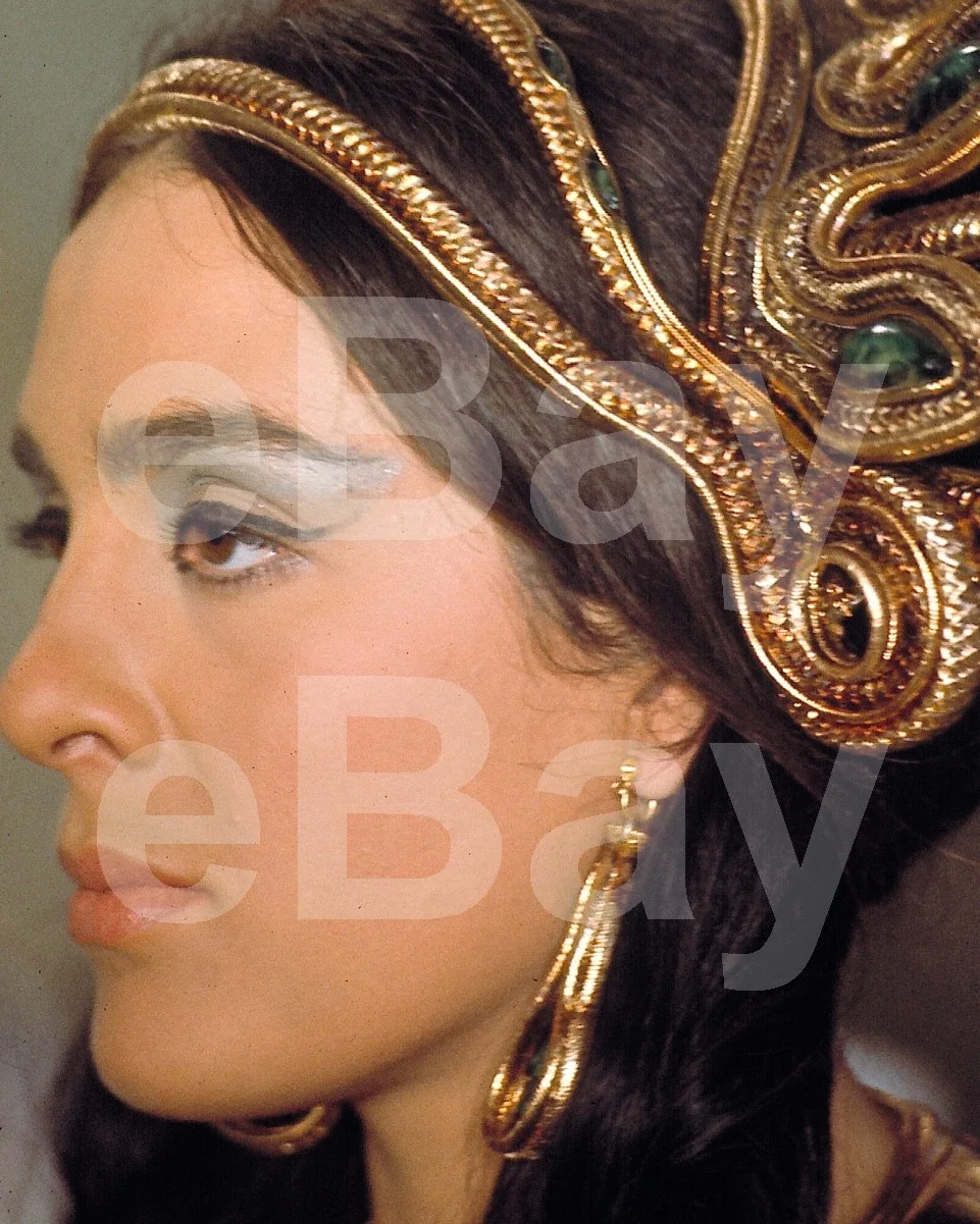 HELP! (1965) Eleanor Bron 16x12 Photo Poster Print, image 4