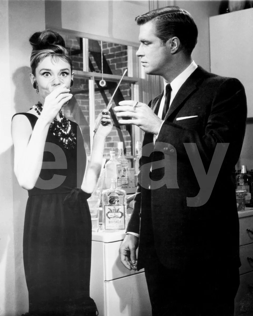 Breakfast at Tiffany's (1961) Audrey Hepburn, George Peppard 16x12 Photo Poster, изображение 4