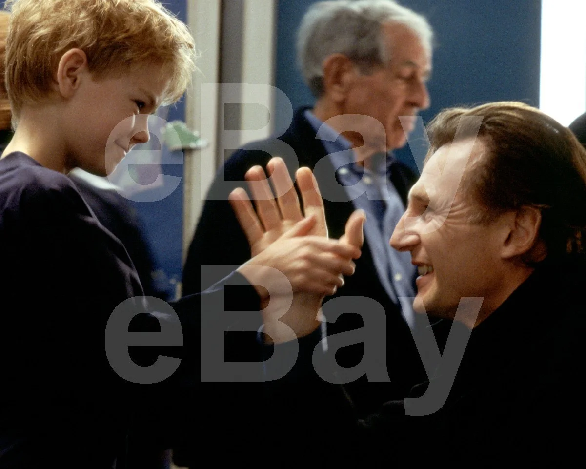 Love Actually (2003) Liam Neeson, Thomas Brodie Sangster 16x12 Photo Poster, изображение 4