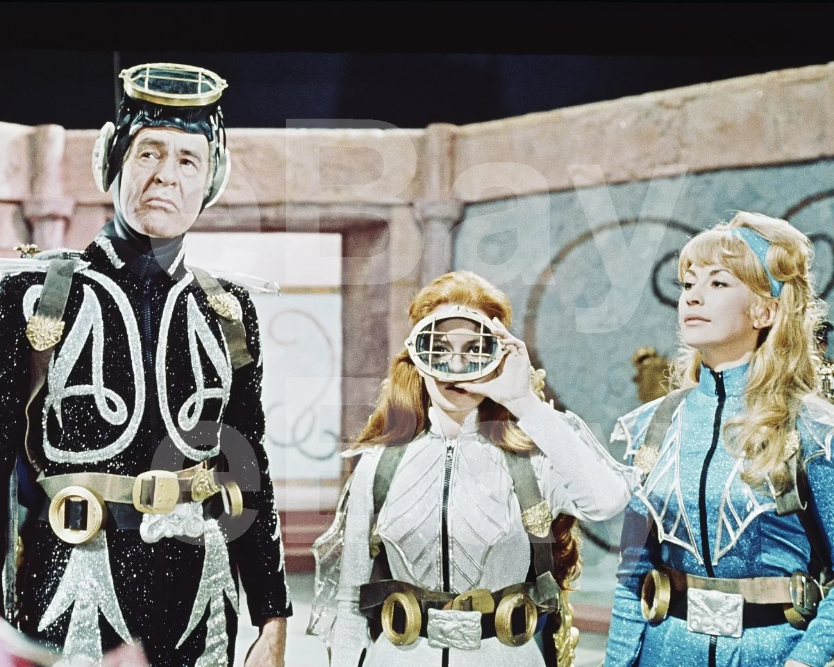 Captain Nemo (1969) Robert Ryan, Luciana Paluzzi, Nanette Newman 16x12 Photo, image 4