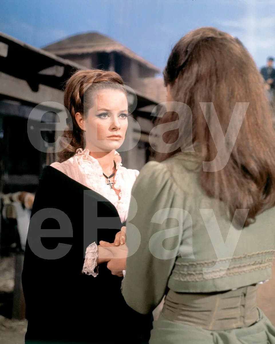 Chuka (1967) Luciana Paluzzi, Victoria Vetri 16x12 Photo, изображение 4