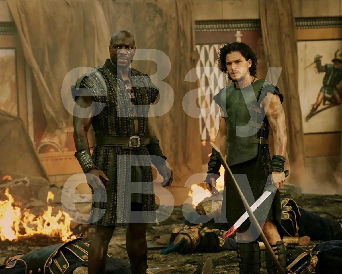 Pompeii (2014) Adewale Akinnuoye-Agbaje, Kit Harington 16x12 Photo Poster Print, изображение 4