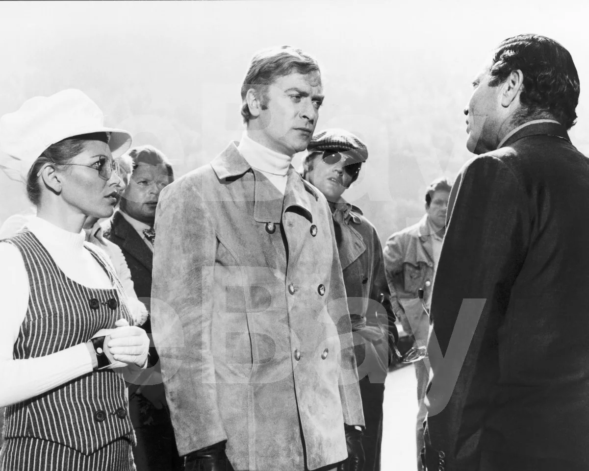 The Italian Job (1969) Margaret Blye, Benny Hill, Michael Caine 16x12 Photo, изображение 4