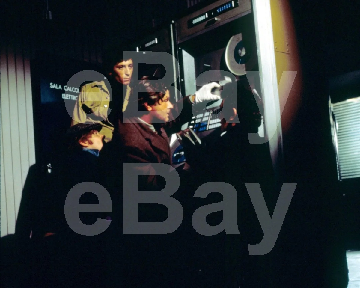 The Italian Job (1969) Michael Standing, Robert Powell, Benny Hill 16x12 Photo, изображение 4