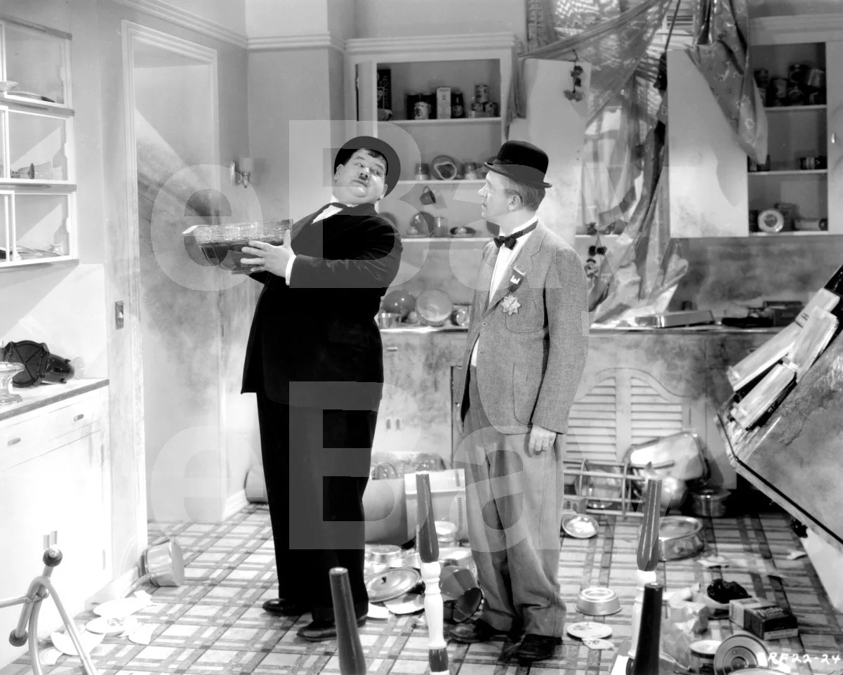 Block-Heads (1938) Laurel & Hardy, Stan Laurel, Oliver Hardy 16x12 Photo Poster, изображение 4