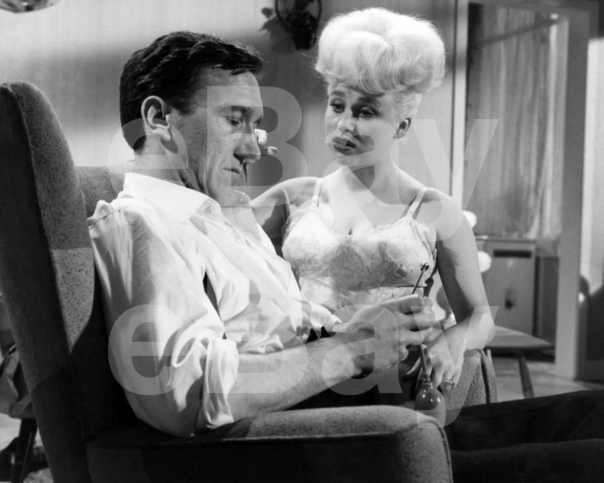 Sparrows Can't Sing (1963) Barbara Windsor, George Sewell 16x12 Photo Poster, image 4