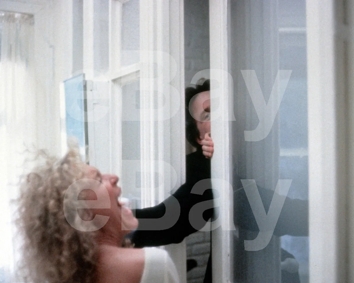 Fatal Attraction (1987) Glenn Close, Michael Douglas 16x12 Photo Poster Print, изображение 4