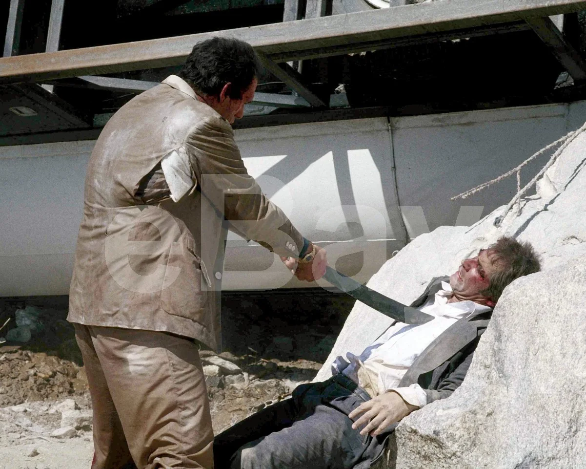 License to Kill - James Bond (1989) Robert Davi, Timothy Dalton 16x12 Photo, image 4