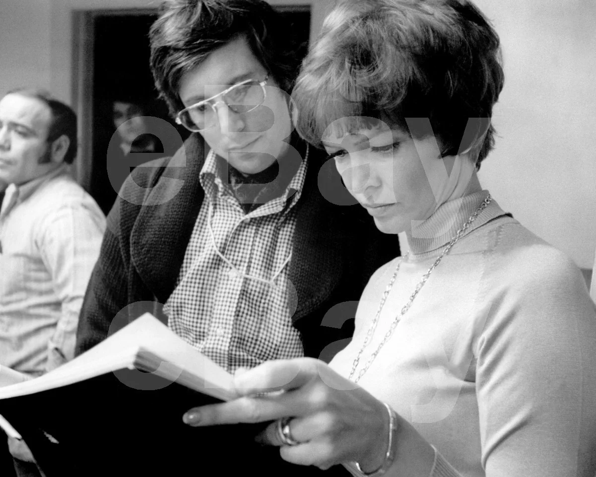 The Exorcist (1973) Ellen Burstyn, William Friedkin "Director" 16x12 Photo, image 4