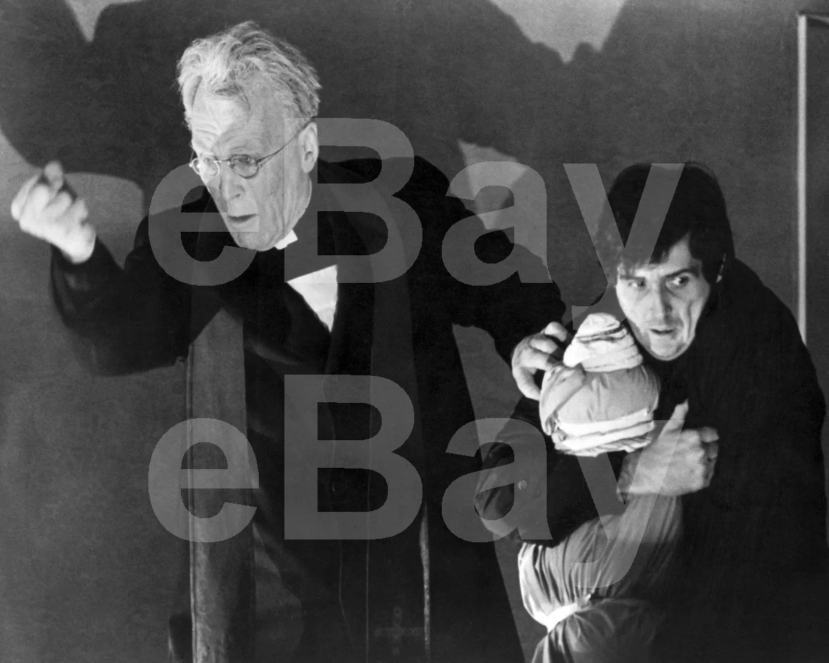 The Exorcist (1973) Max Von Sydow, Jason Miller 16x12 Photo Poster Print, изображение 4