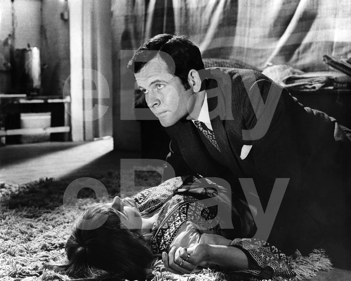 A Severed Head (1970) Ian Holm, Jennie Linden 16x12 Photo Poster Print, изображение 4