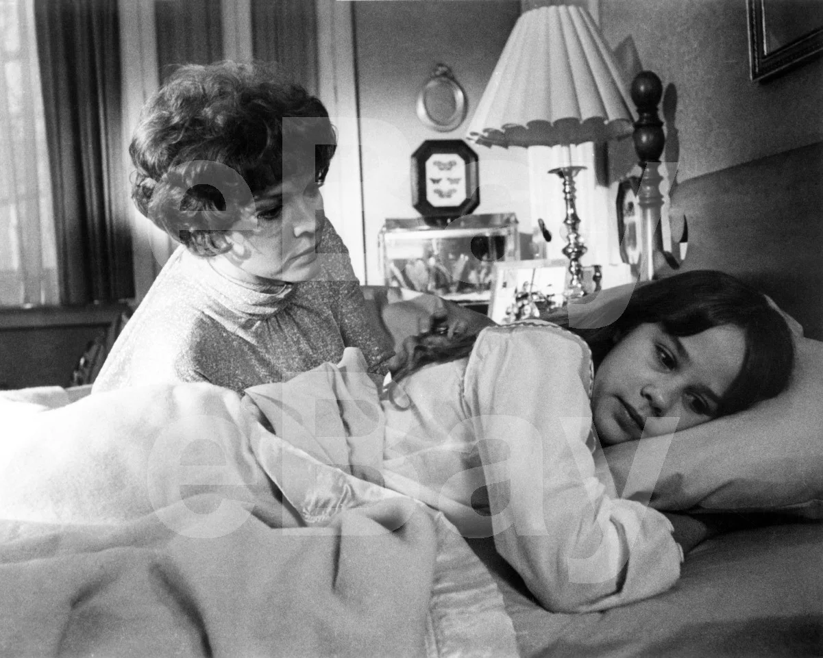 The Exorcist (1973) Ellen Burstyn, Linda Blair 16x12 Photo Poster Print, изображение 4