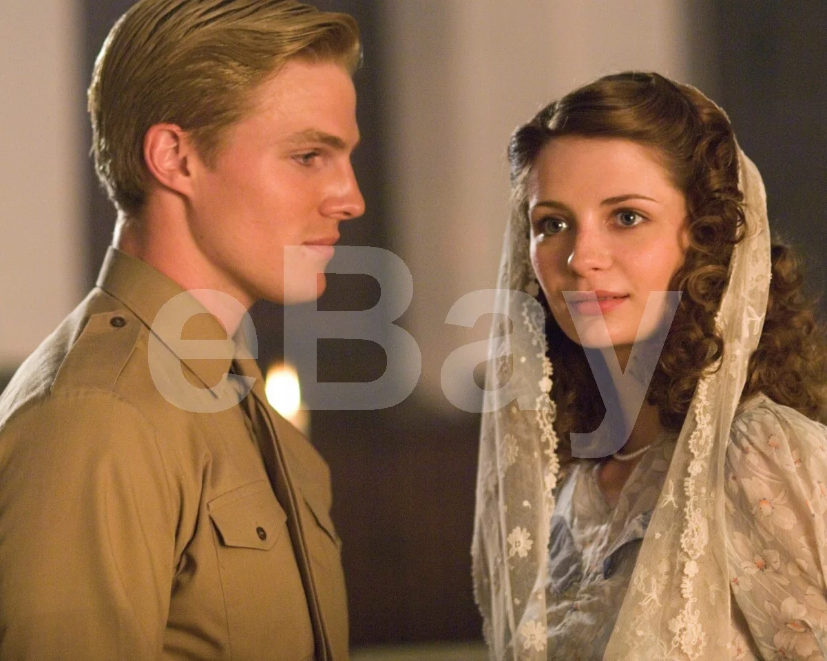 Closing The Ring (2007) Stephen Amell, Mischa Barton 16x12 Photo Poster Print, изображение 4