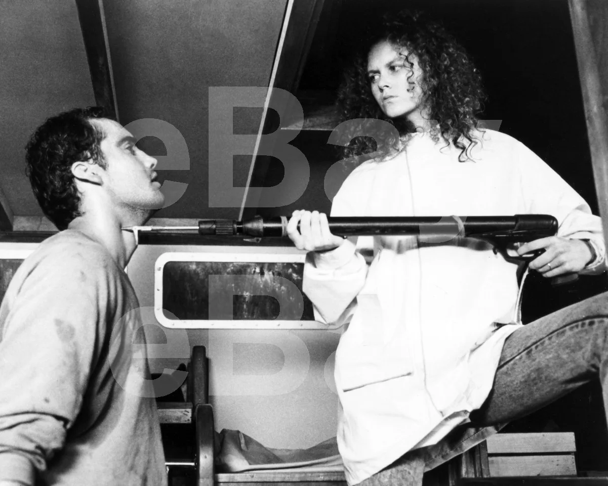 Dead Calm (1989) Nicole Kidman, Billy Zane 16x12 Photo, image 4