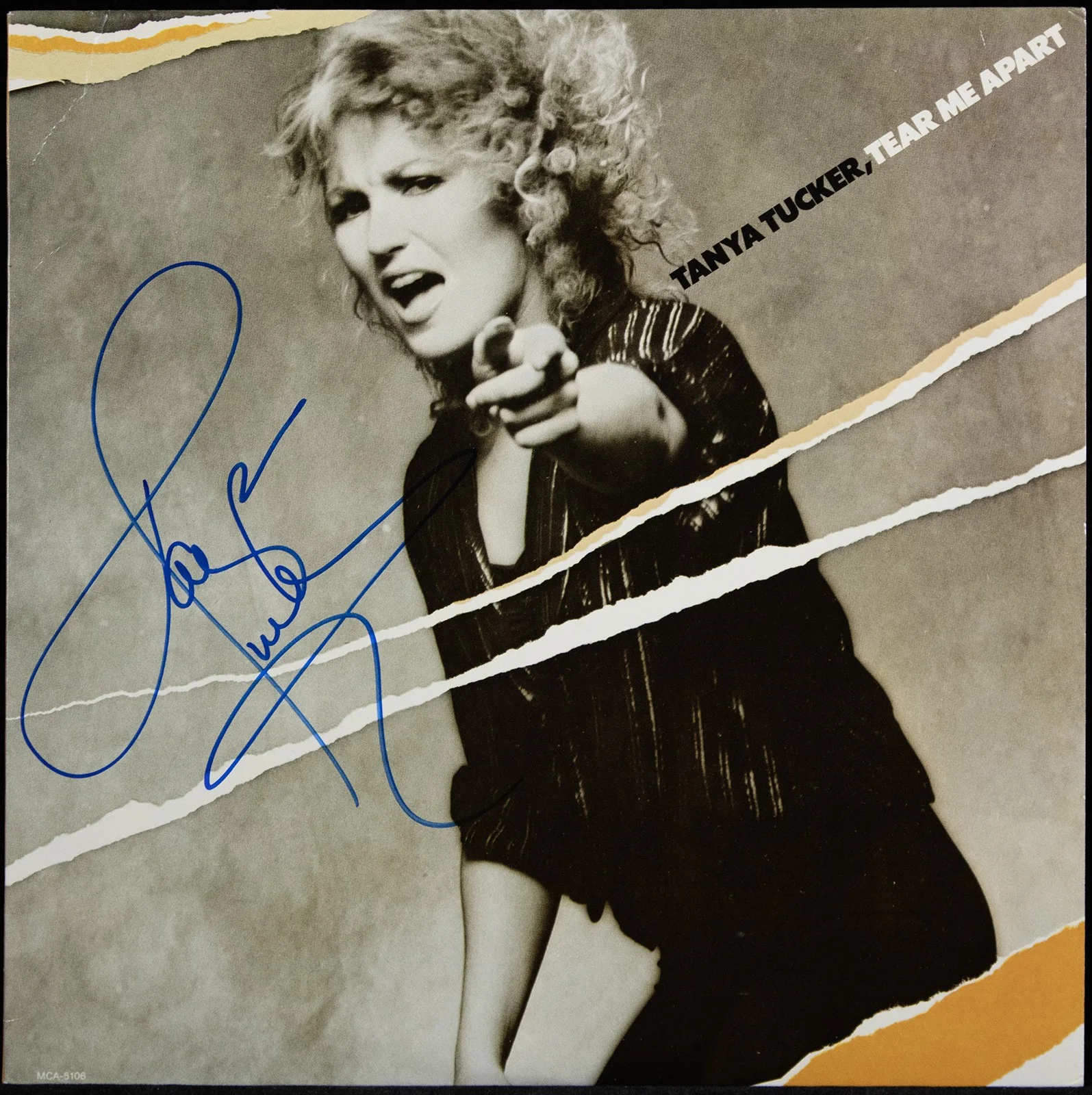 Tanya Tucker — TANYA TUCKER - RECORD ALBUM COVER SIGNED