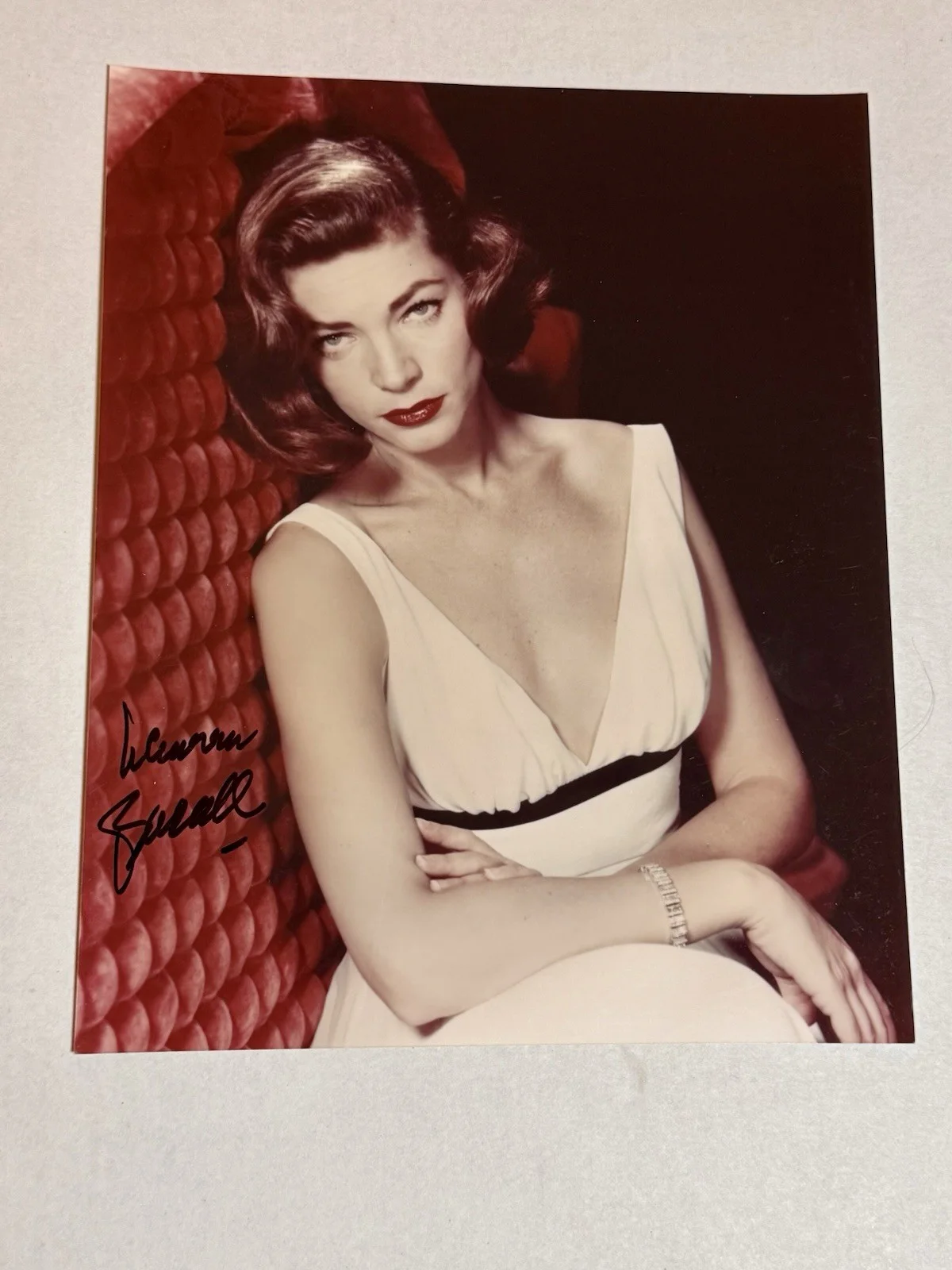 Lauren Bacall — Lauren Bacall Hand Signed 8x10 Photo Legendary Actress