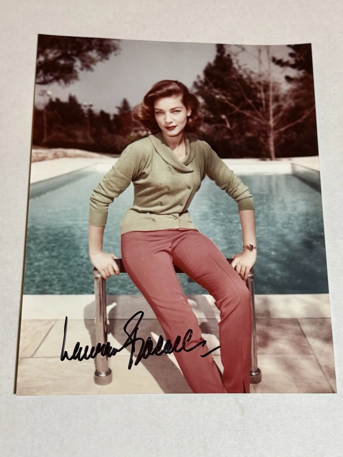 Lauren Bacall — Lauren Bacall Hand Signed 8x10 Photo Legendary Actress