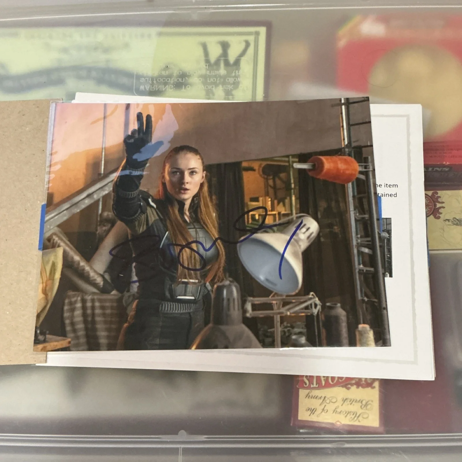 Sophie Turner — Sophie Turner Original 8x10 Signed Photo Authentic Autograph Club Authenticated