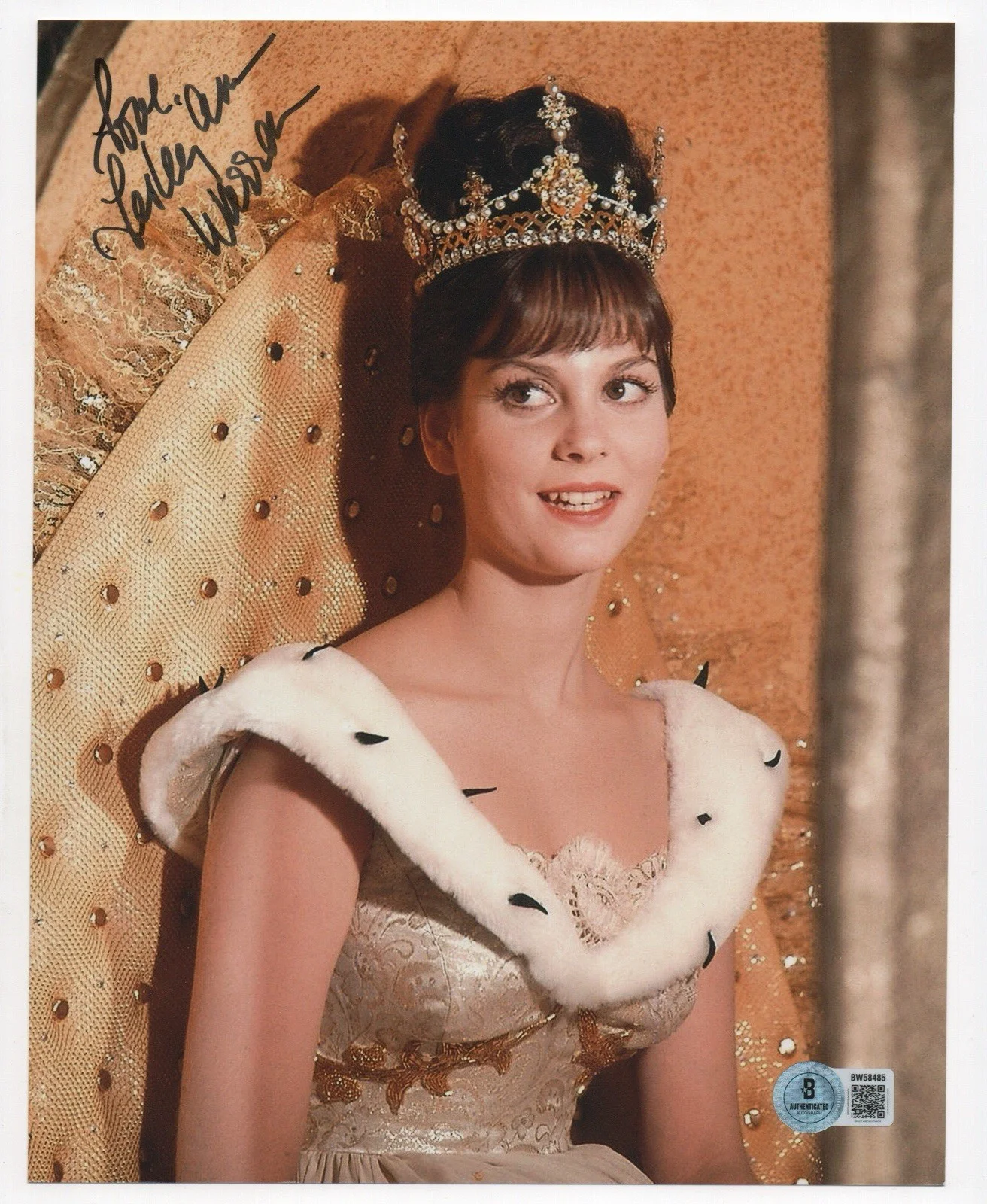 Lesley Ann Warren — Lesley Ann Warren autographed signed 8x10 photo Beckett BAS COA Sexy Hot Clue