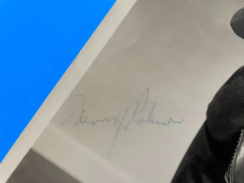 Edward G. Robinson — Edward G. Robinson Signed 8 x 10 Columbia Pictures Photo, изображение 2