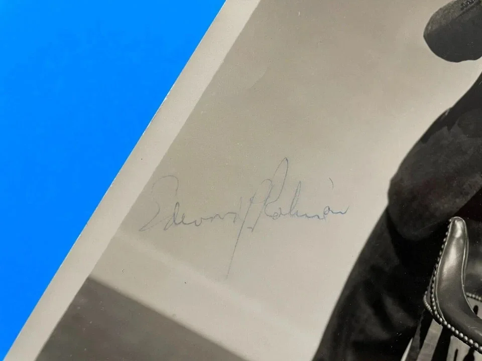 Edward G. Robinson — Edward G. Robinson Signed 8 x 10 Columbia Pictures Photo, изображение 3