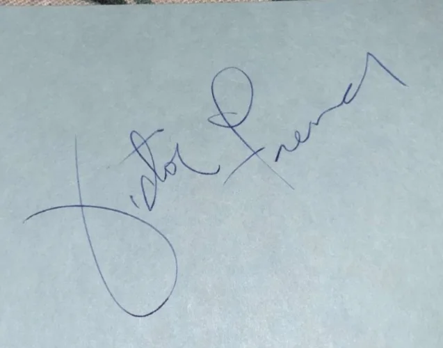Michael Landon — Michael Landon Signed Highway To Heaven Script + Victor French Signed Cut, image 4