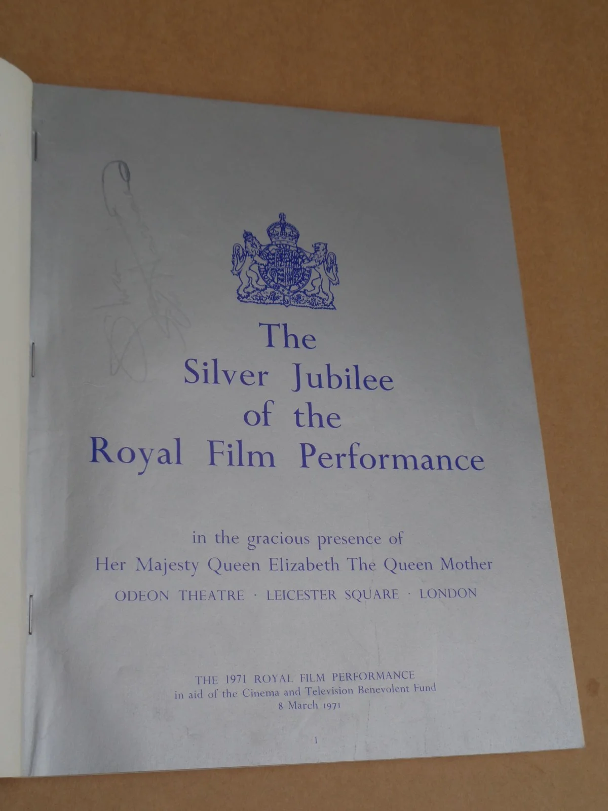 Ryan O'Neal/Ali MacGraw - Love Story - 1971 Royal Film Performance Brochure, изображение 2