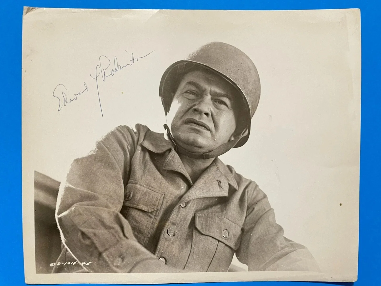 Edward G. Robinson — Edward G. Robinson Signed 8 x 10 Photo "Mr. Winkle Goes to War"