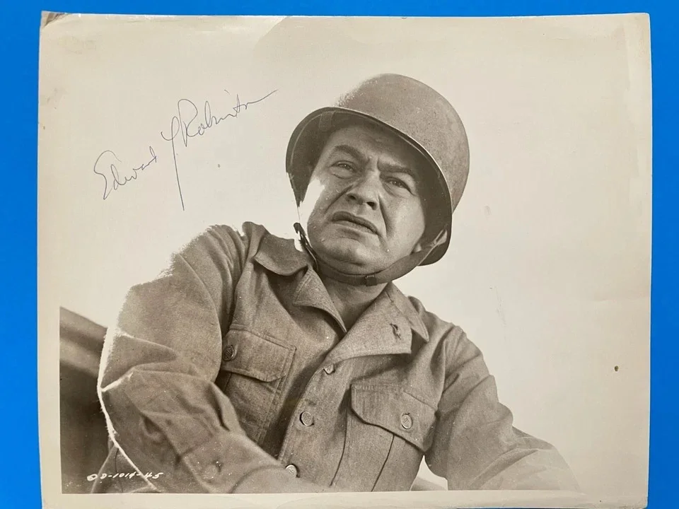 Edward G. Robinson — Edward G. Robinson Signed 8 x 10 Photo "Mr. Winkle Goes to War", изображение 2