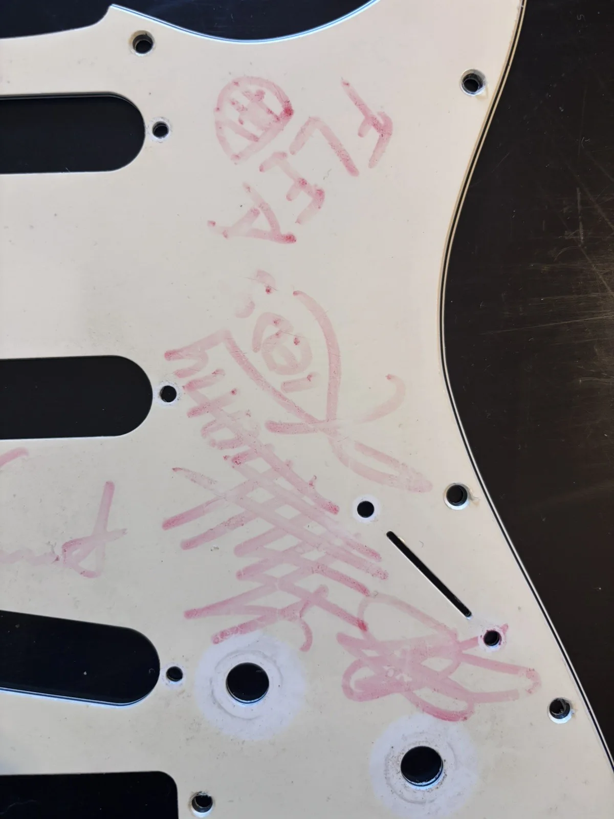 Red Hot Chili Peppers Full Band Signed Strat Pick Guard (Signed on the Plastic), изображение 3