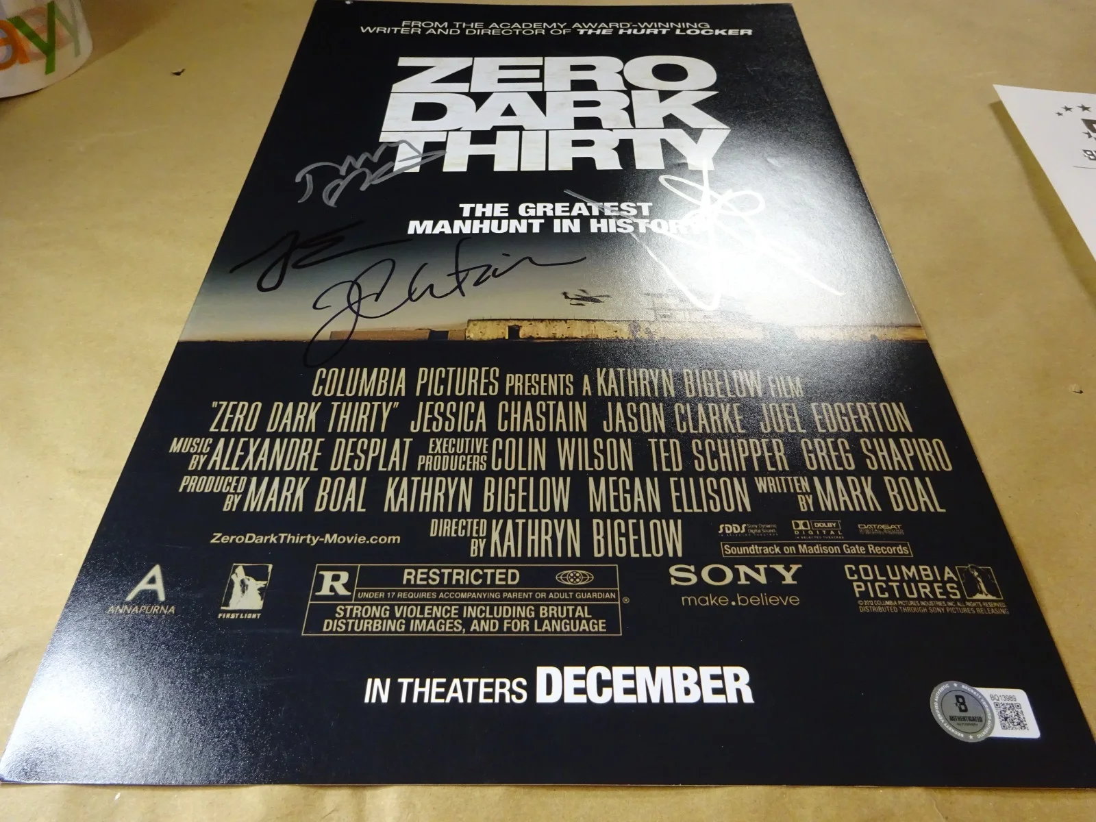 Jessica Chastain, Joel Edgerton, Jason Clarke, Jeremy Strong — Zero Dark Thirty Photo Signed By 4 Autographed 11"x17" Photo BAS COA LOA, изображение 3