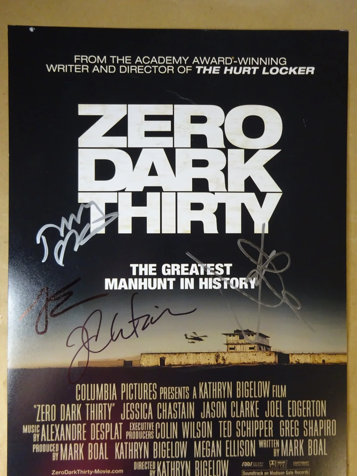 Jessica Chastain, Joel Edgerton, Jason Clarke, Jeremy Strong — Zero Dark Thirty Photo Signed By 4 Autographed 11"x17" Photo BAS COA LOA, изображение 4