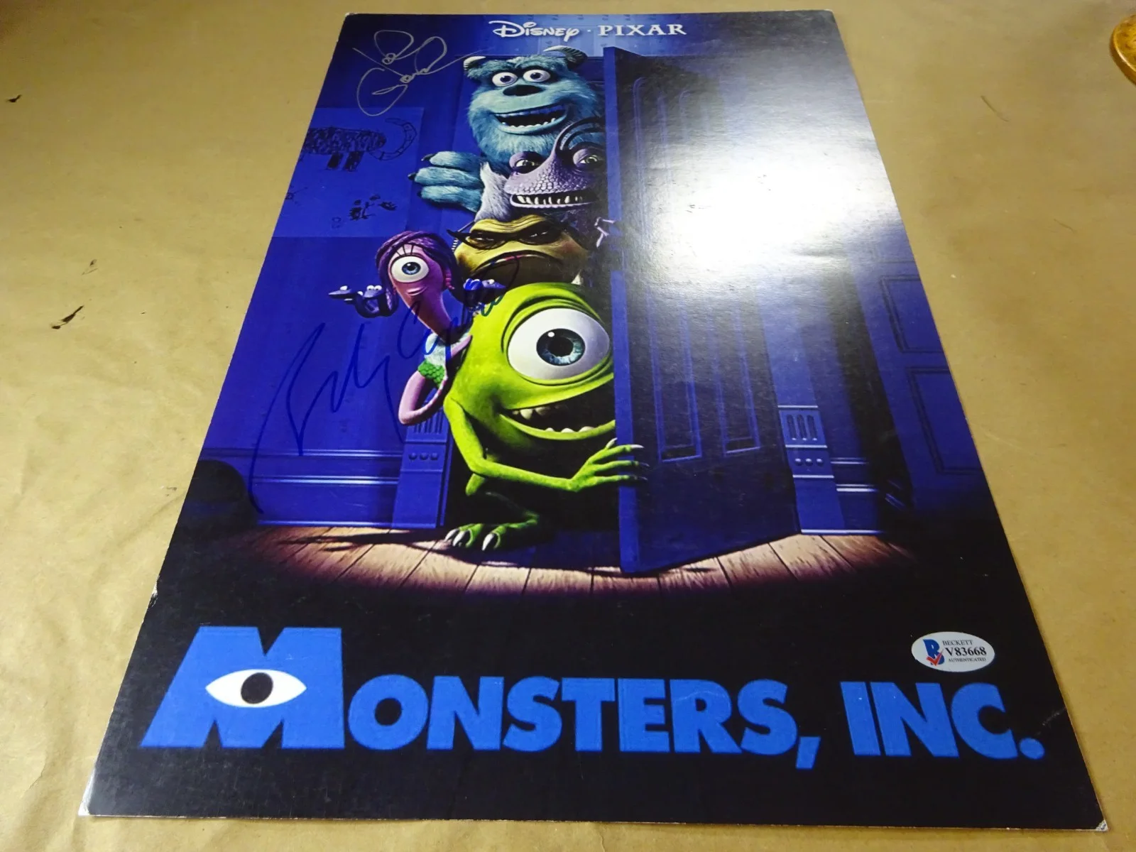 John Goodman, Billy Crystal — Monsters Inc 11"x17" Photo Signed by Billy Crystal & John Goodman BAS COA, изображение 2