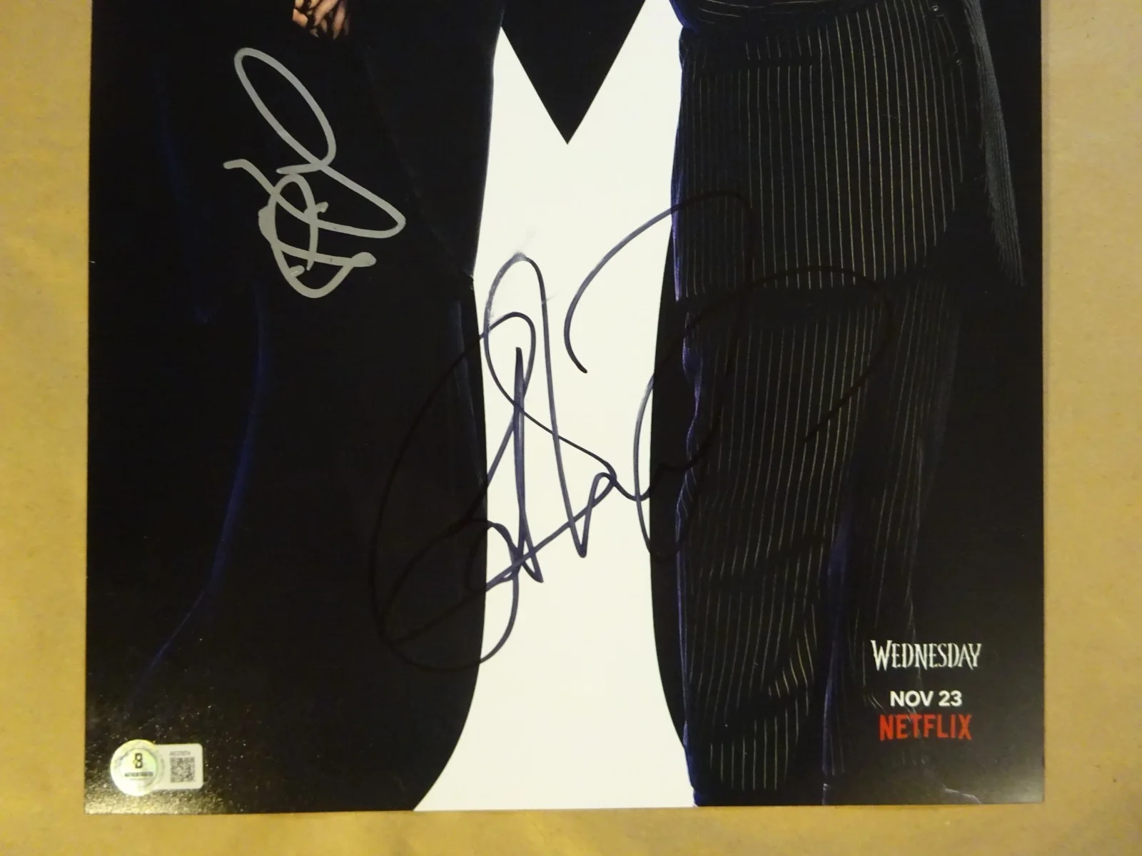 Catherine Zeta-Jones, Luis Guzman — Wednesday Signed 11x17 Autographed by Catherine Zeta-Jones Luis Guzman BAS COA, image 4