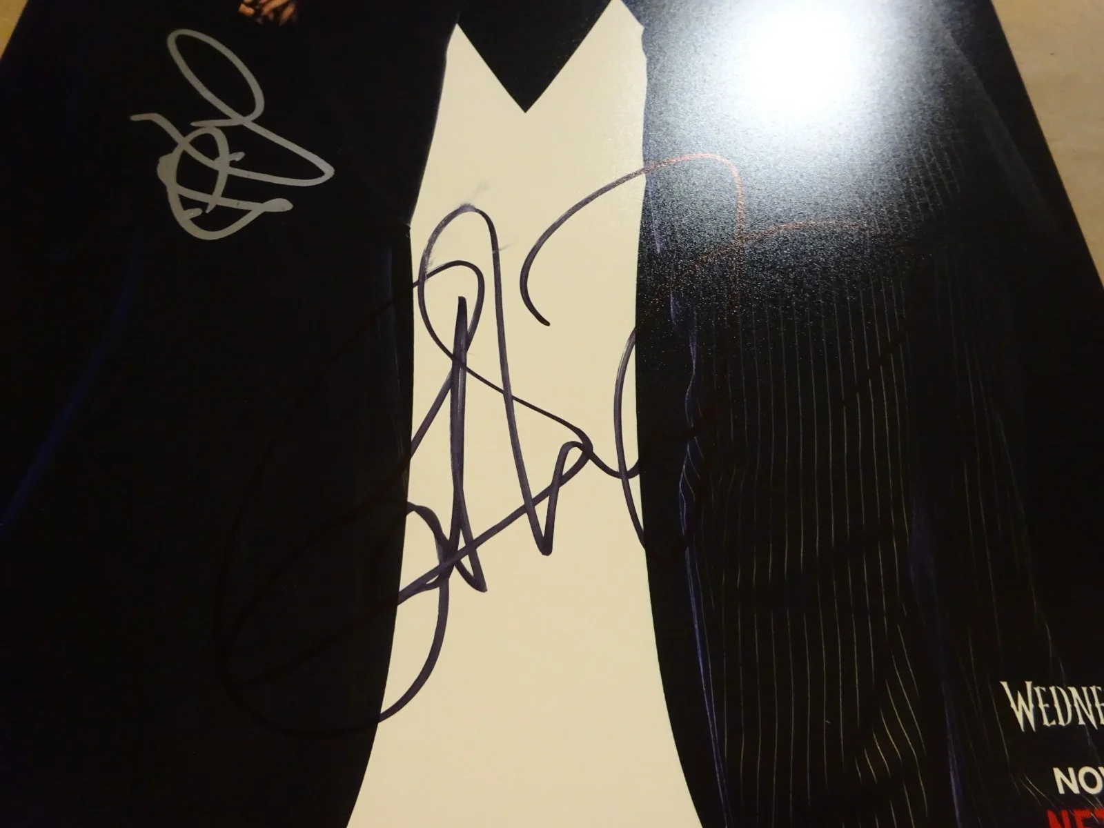 Catherine Zeta-Jones, Luis Guzman — Wednesday Signed 11x17 Autographed by Catherine Zeta-Jones Luis Guzman BAS COA, image 5