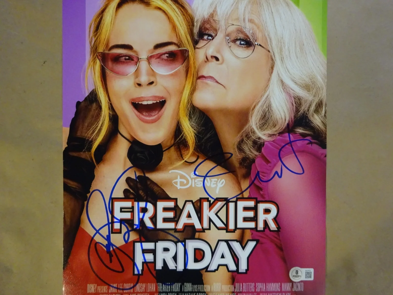 Jamie Lee Curtis, Lindsay Lohan — Freakier Friday 11"x17" Signed by Jamie Lee Curtis & Lindsay Lohan BAS COA LOA, изображение 4