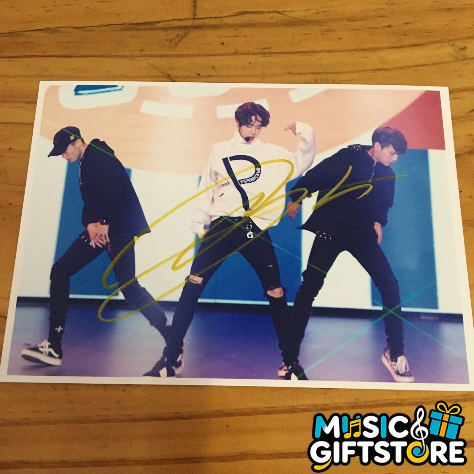 WANG YIBO YI BO PHOTO CARD PICTURE SIGNED AUTOGRAPHED COLLECTION 4*6 2020B #MUGS, изображение 3
