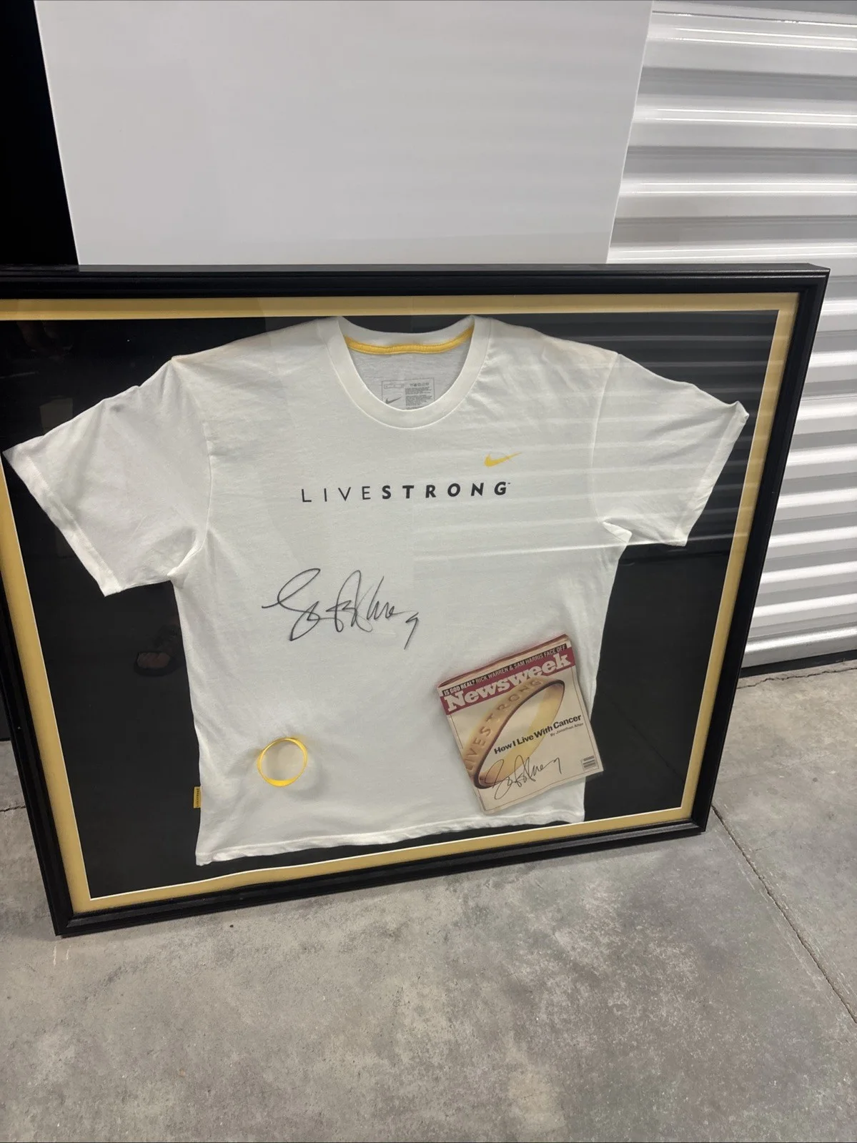 Lance Armstrong Live Strong Newsweek Signature Autograph Wow, image 5