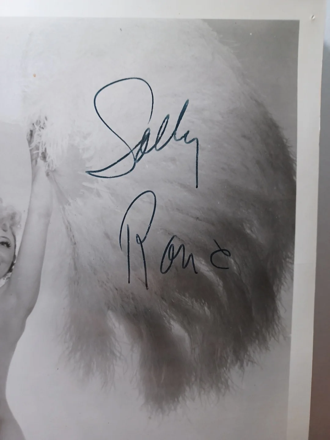 30's Burlesque Dancer Sally Rand Hand Signed Autographed Photo 8 x 10 RRP 662, image 2