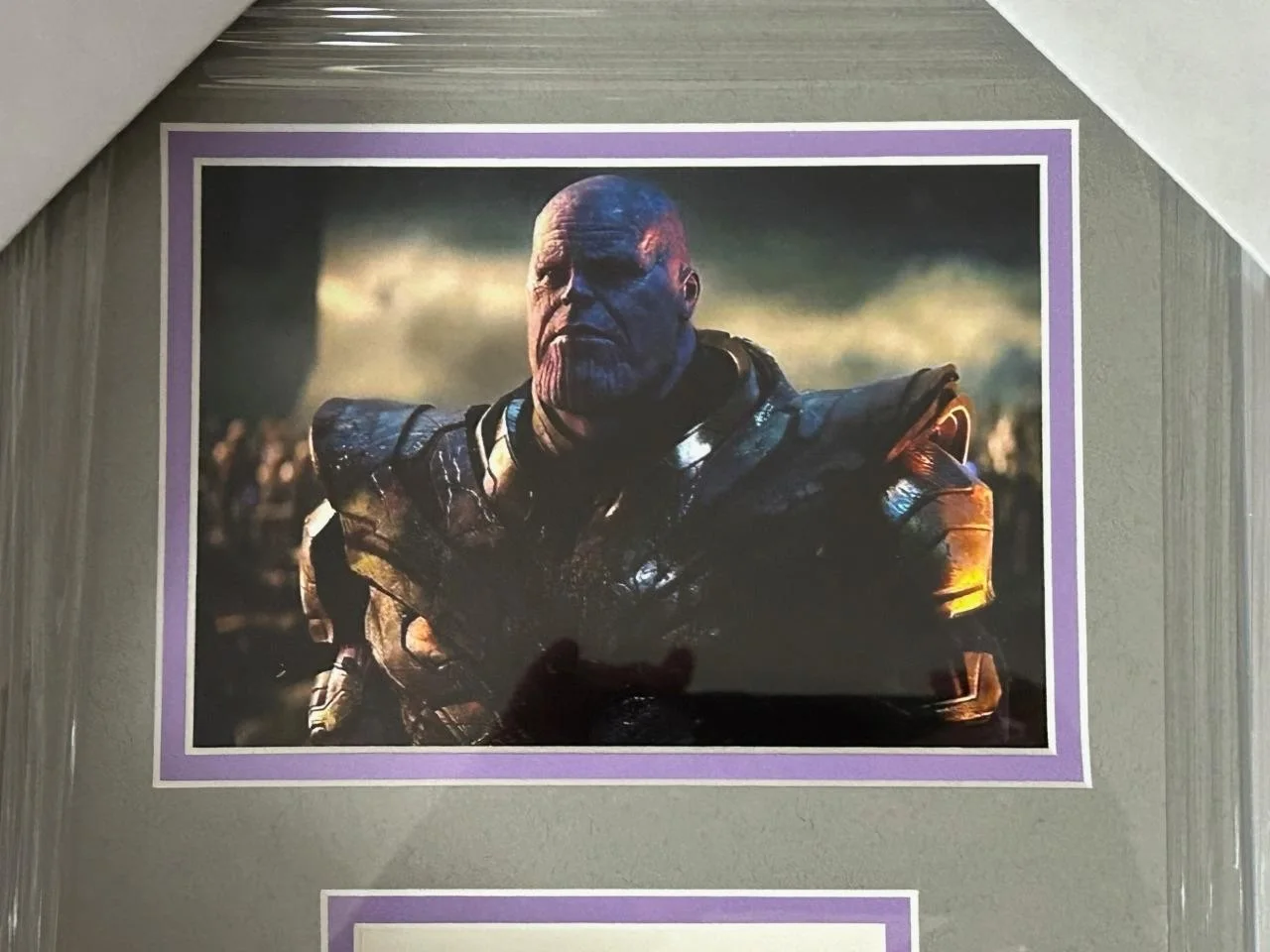 JOSH BROLIN — JOSH BROLIN THANOS AVENGERS STAR RARE SIGNED CUT 11x12 CUSTOM FRAME JSA COA, изображение 3