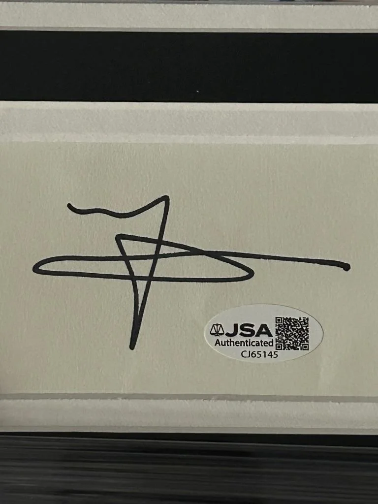MATTHEW MCCONAUGHEY — MATTHEW MCCONAUGHEY LINCOLN LAWYER RARE SIGNED CUT 11x12 CUSTOM FRAME JSA COA, image 2