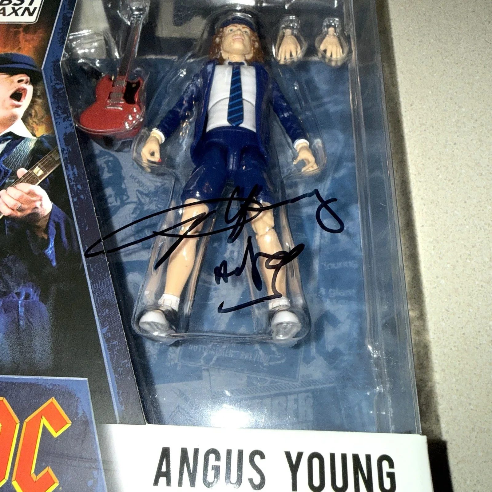 ANGUS YOUNG AC/DC signed autographed BST AXN HIGHWAY TO HELL FIGURE BECKETT COA, image 4