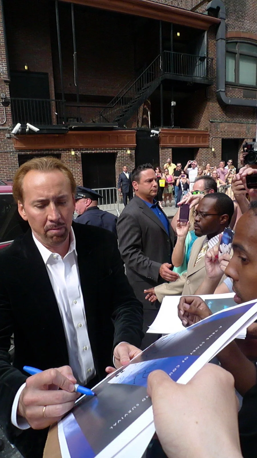 Nicolas Cage — Nicolas Cage signed Bangkok Dangerous 8x10 photo - In Person Photo Proof, изображение 4